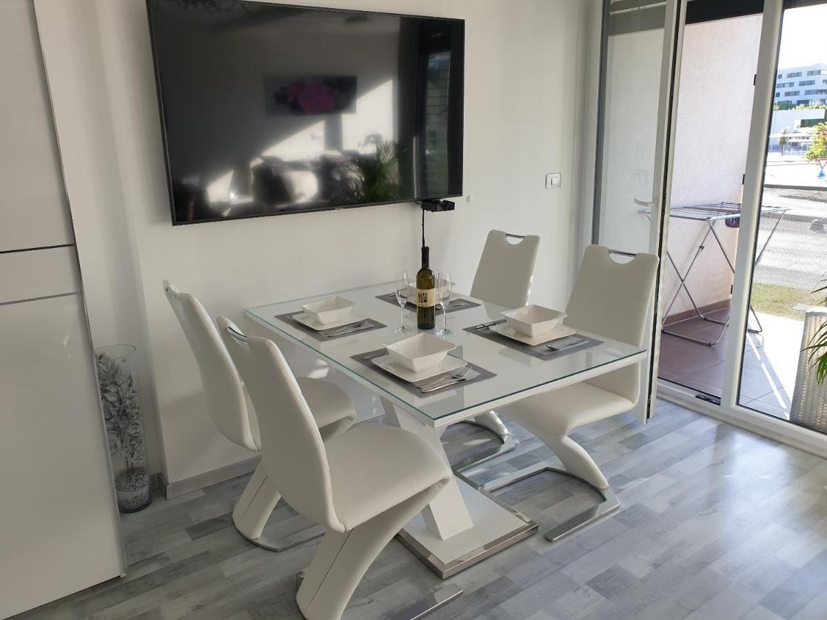 Apartment Val Koper Eksteriør billede